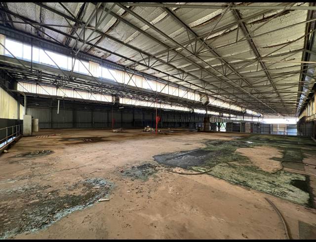 5,193M² WAREHOUSE TO LET IN FACTORIA